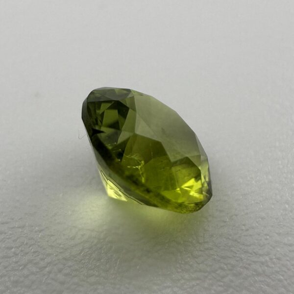 Peridot side view